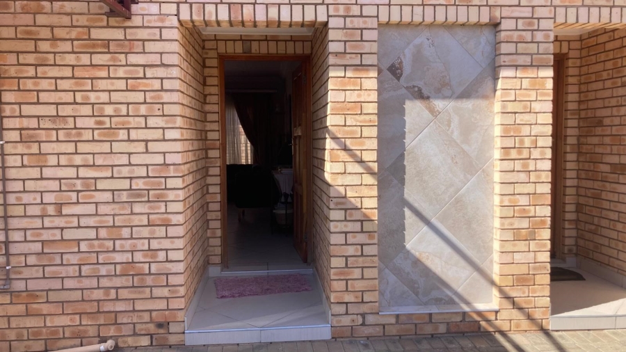 2 Bedroom Property for Sale in Cassandra Northern Cape